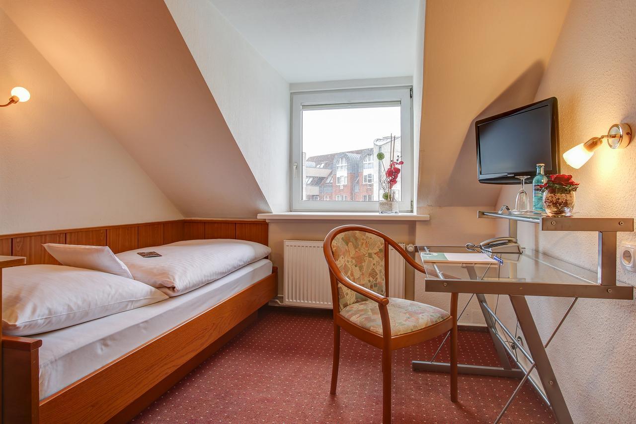 Ina Hotel Consul Киль Экстерьер фото
